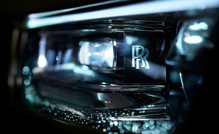 2023 Rolls-Royce Phantom Extended Series II Headlight Wallpapers 450x275 (33)