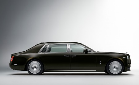2023 Rolls-Royce Phantom Extended Series II Side Wallpapers 450x275 (29)