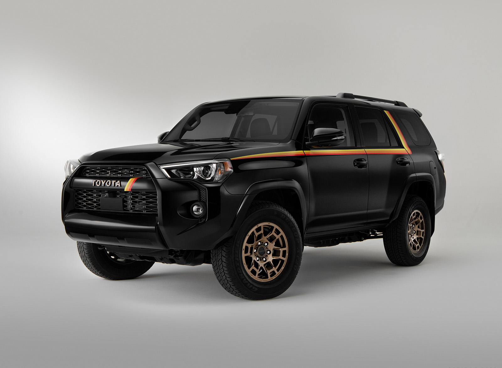 2023 Toyota 4Runner 40th Anniversary Front Three-Quarter Wallpapers (1)
