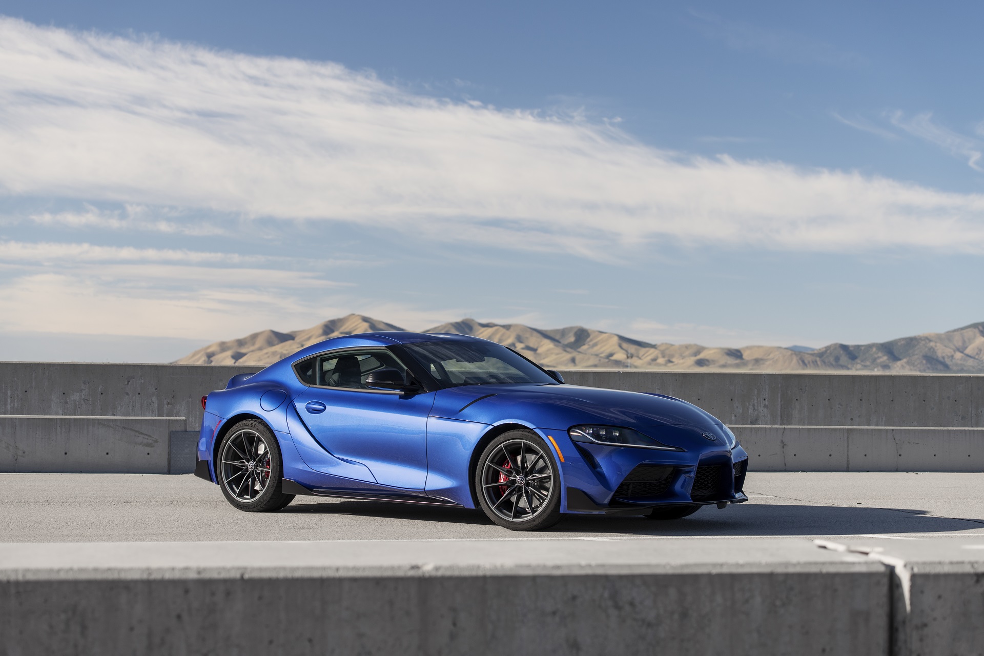 2023 Toyota GR Supra 3.0 Premium MT (Color: Stratosphere Blue) Front Three-Quarter Wallpapers #25 of 76