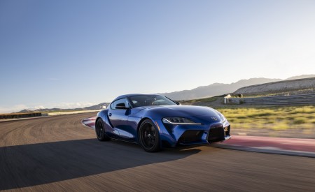 2023 Toyota GR Supra 3.0 Premium MT (Color: Stratosphere Blue) Front Three-Quarter Wallpapers 450x275 (6)