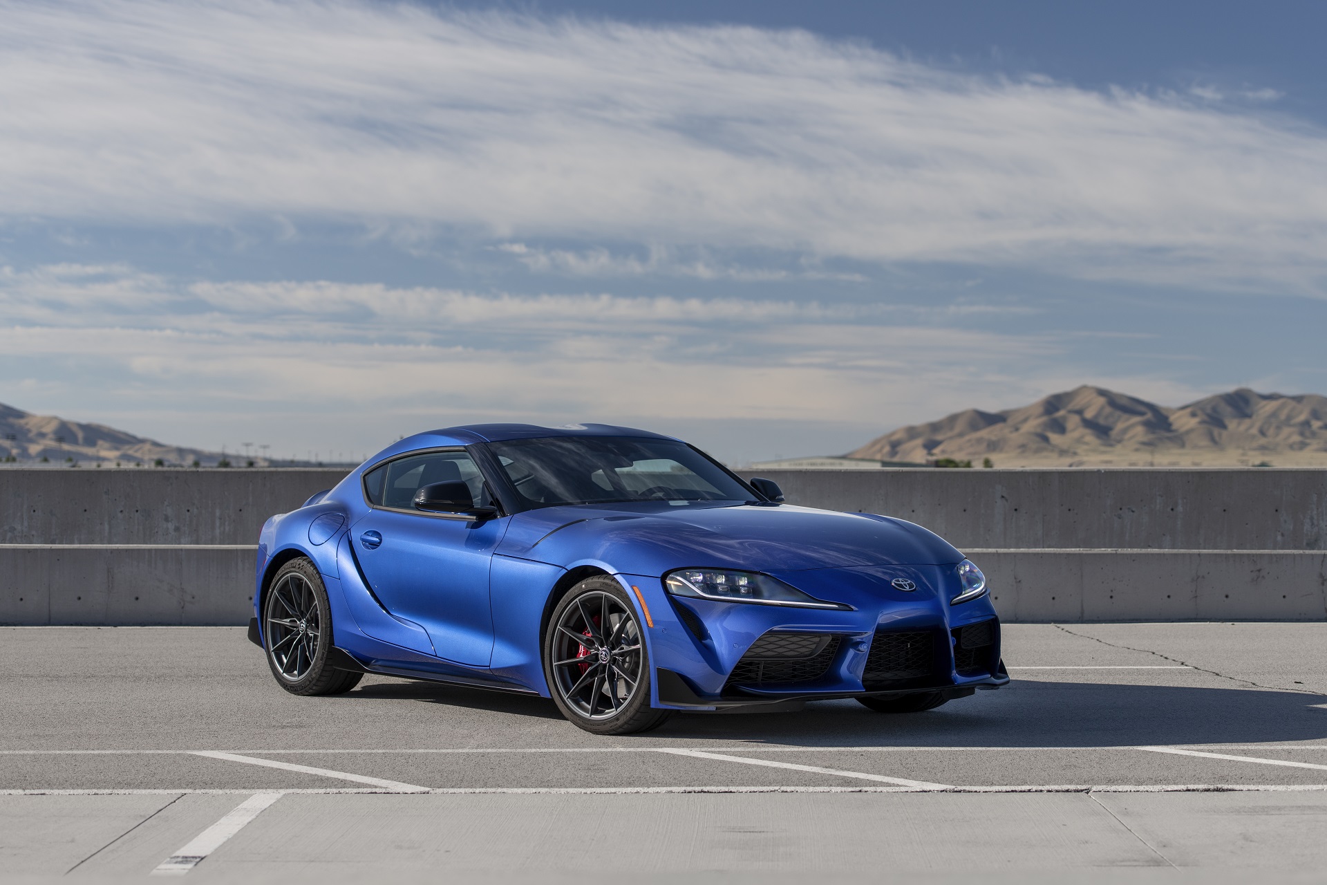 2023 Toyota GR Supra 3.0 Premium MT (Color: Stratosphere Blue) Front Three-Quarter Wallpapers #26 of 76