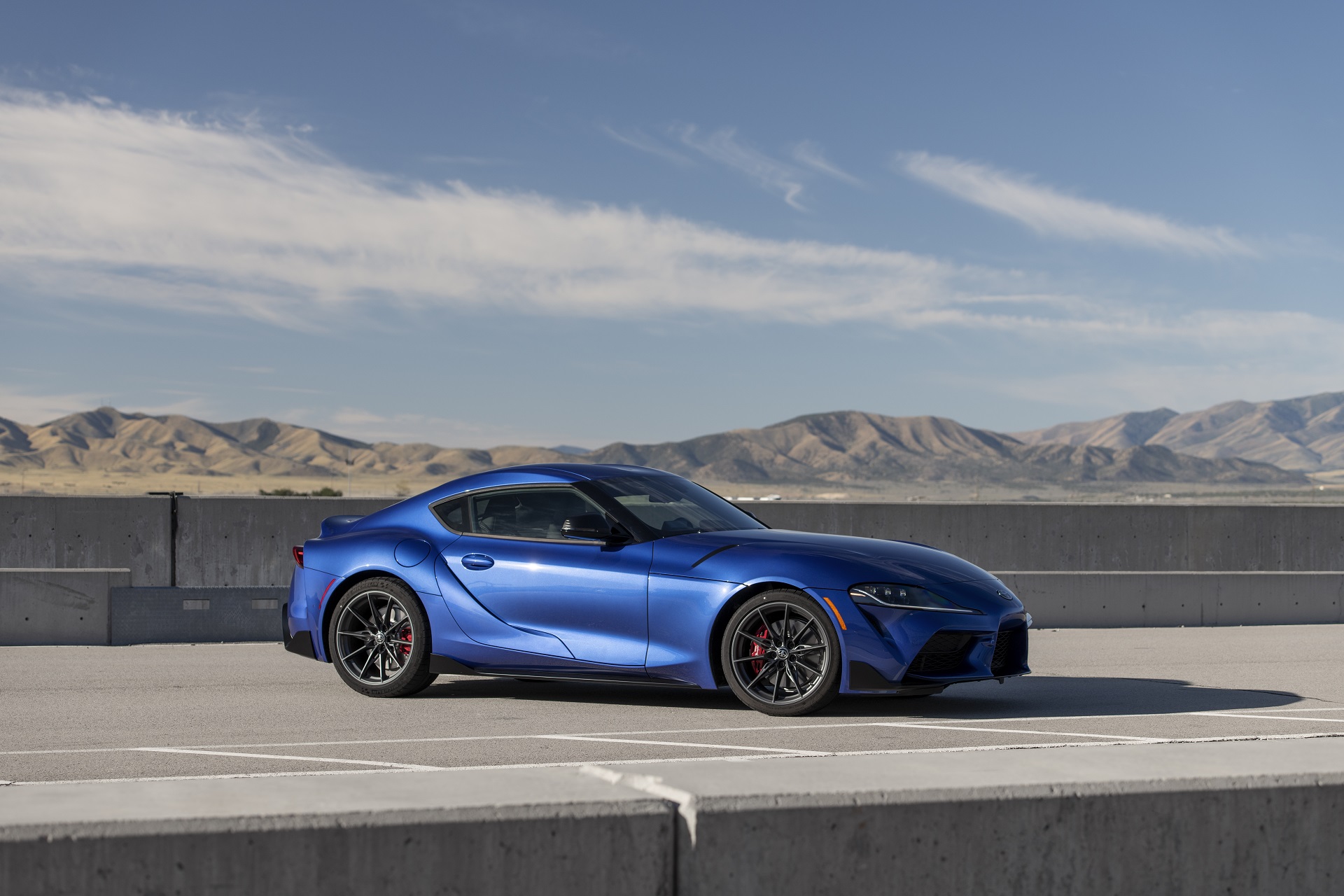 2023 Toyota GR Supra 3.0 Premium MT (Color: Stratosphere Blue) Front Three-Quarter Wallpapers #27 of 76
