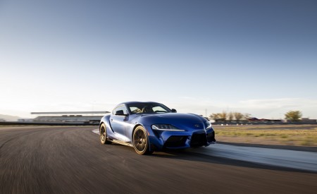 2023 Toyota GR Supra 3.0 Premium MT (Color: Stratosphere Blue) Front Three-Quarter Wallpapers 450x275 (8)