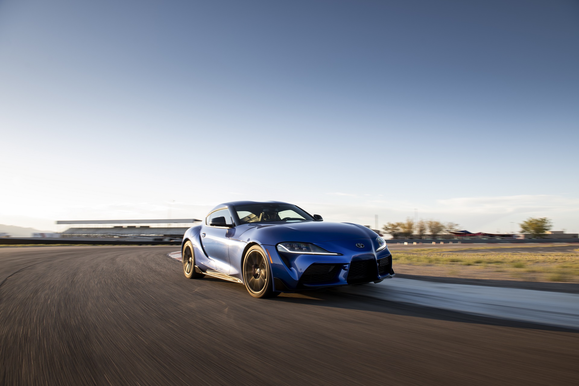 2023 Toyota GR Supra 3.0 Premium MT (Color: Stratosphere Blue) Front Three-Quarter Wallpapers #8 of 76