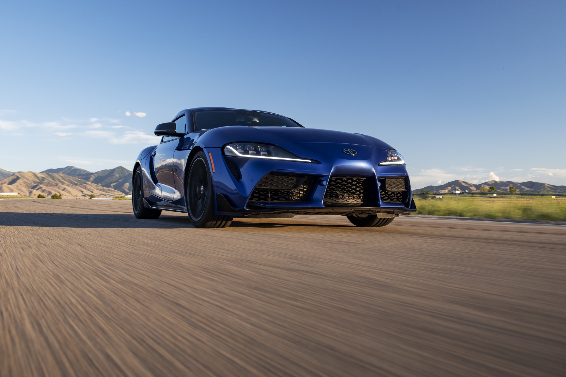 2023 Toyota GR Supra 3.0 Premium MT (Color: Stratosphere Blue) Front Wallpapers #5 of 76