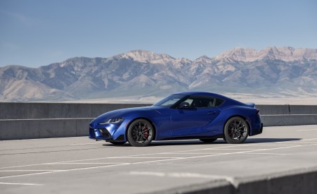 2023 Toyota GR Supra 3.0 Premium MT (Color: Stratosphere Blue) Side Wallpapers 450x275 (35)