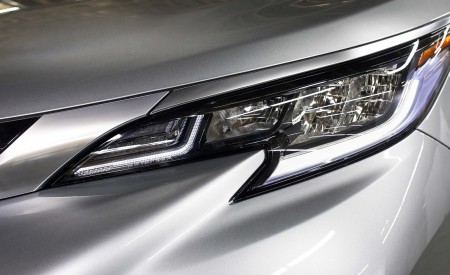 2023 Toyota Sienna 25th Anniversary Headlight Wallpapers 450x275 (8)