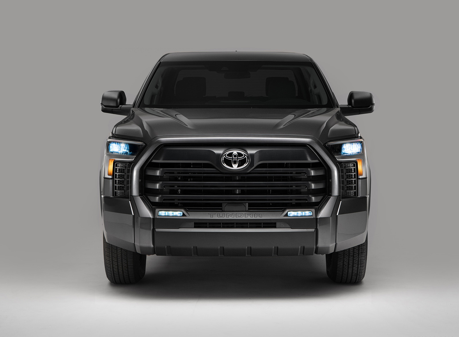 2023 Toyota Tundra SX Package (Color: Magnetic Gray Metallic) Front Wallpapers (2)