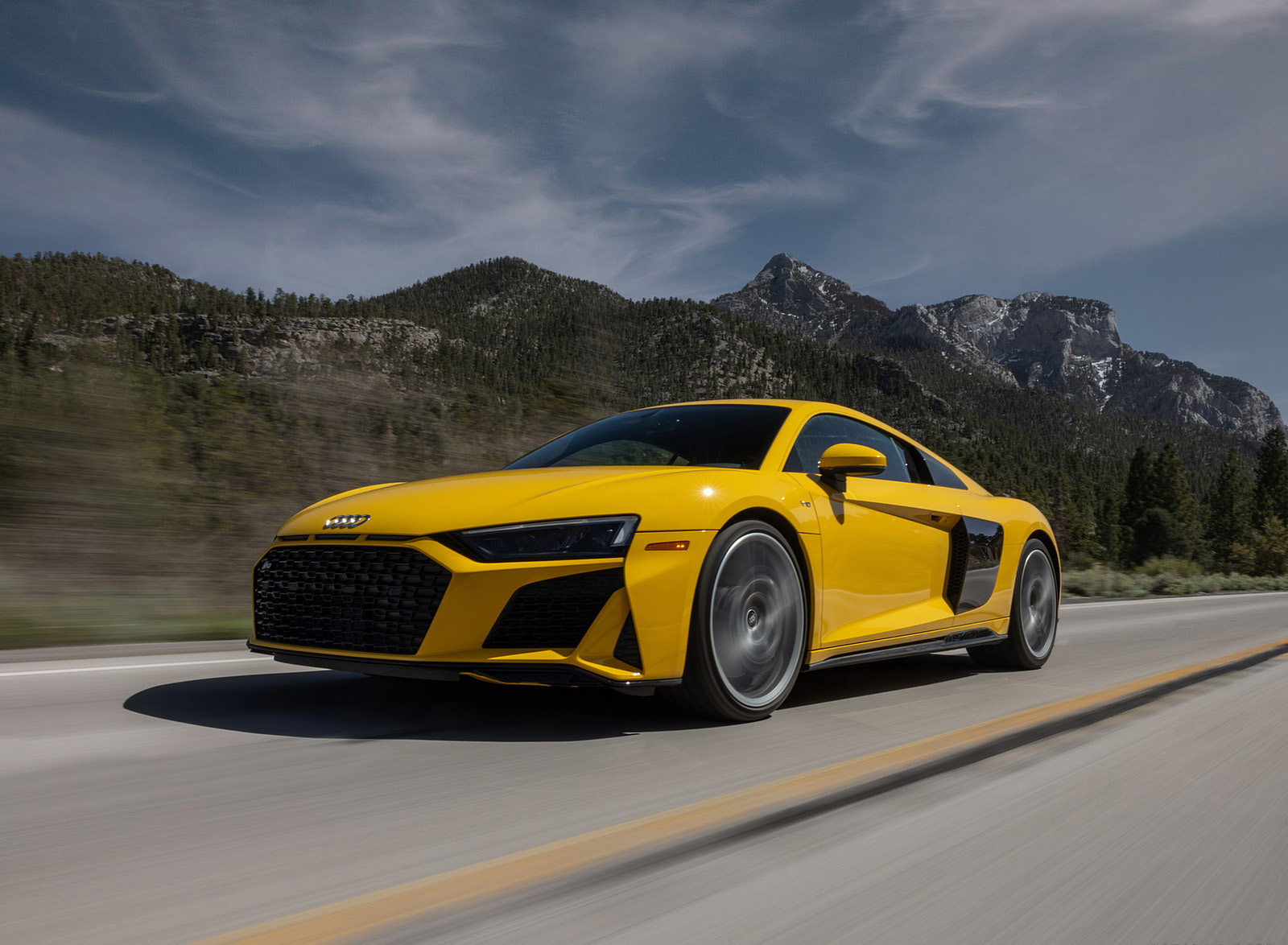 2022 Audi R8 Coupe (US-Spec) Front Three-Quarter Wallpapers (3)