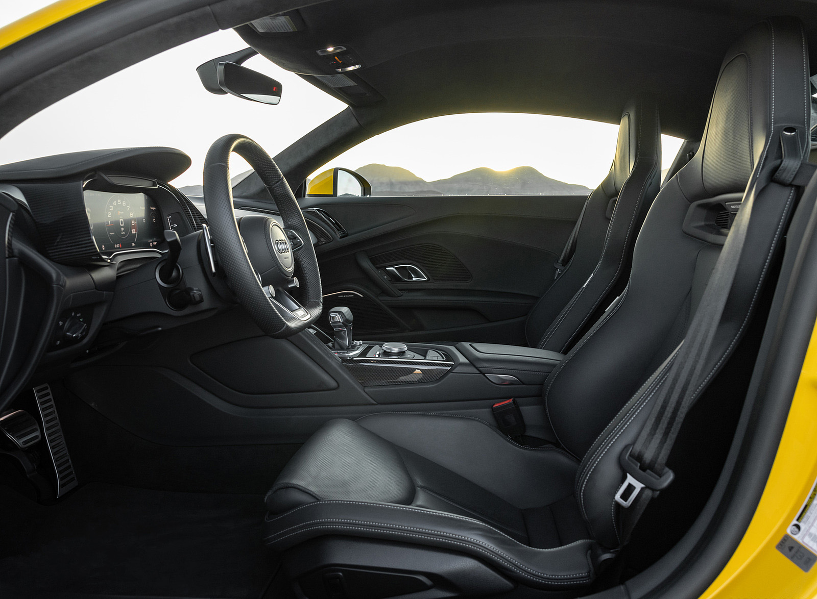 2022 Audi R8 Coupe (US-Spec) Interior Wallpapers #39 of 41