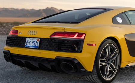 2022 Audi R8 Coupe (US-Spec) Rear Wallpapers 450x275 (33)