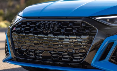 2022 Audi RS 3 (US-Spec) Grille Wallpapers 450x275 (13)