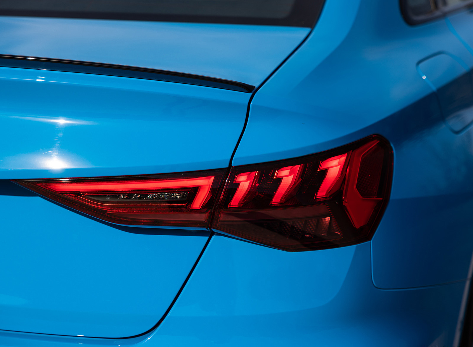 2022 Audi RS 3 (US-Spec) Tail Light Wallpapers #17 of 71