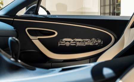 2022 Bugatti Chiron L’Ébé Interior Detail Wallpapers 450x275 (13)