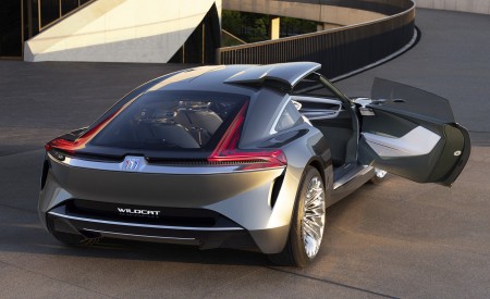 2022 Buick Wildcat EV Concept Rear Three-Quarter Wallpapers 450x275 (5)
