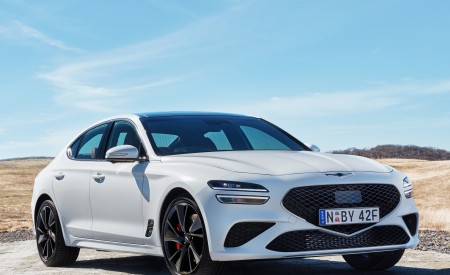 2022 Genesis G70 Sport with Luxury Pack Front Three-Quarter Wallpapers 450x275 (6)