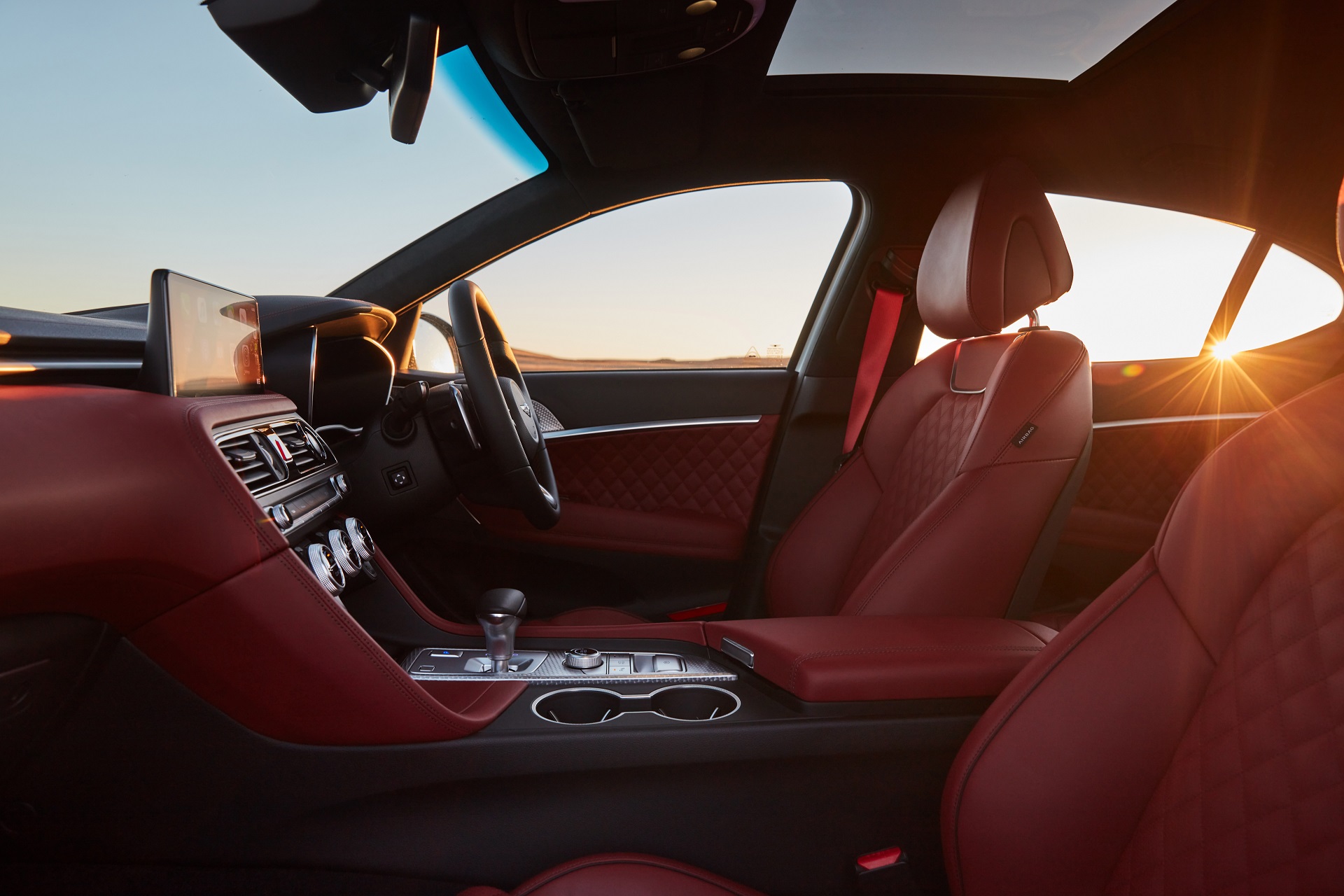 2022 Genesis G70 Sport with Luxury Pack Interior Wallpapers  #38 of 54