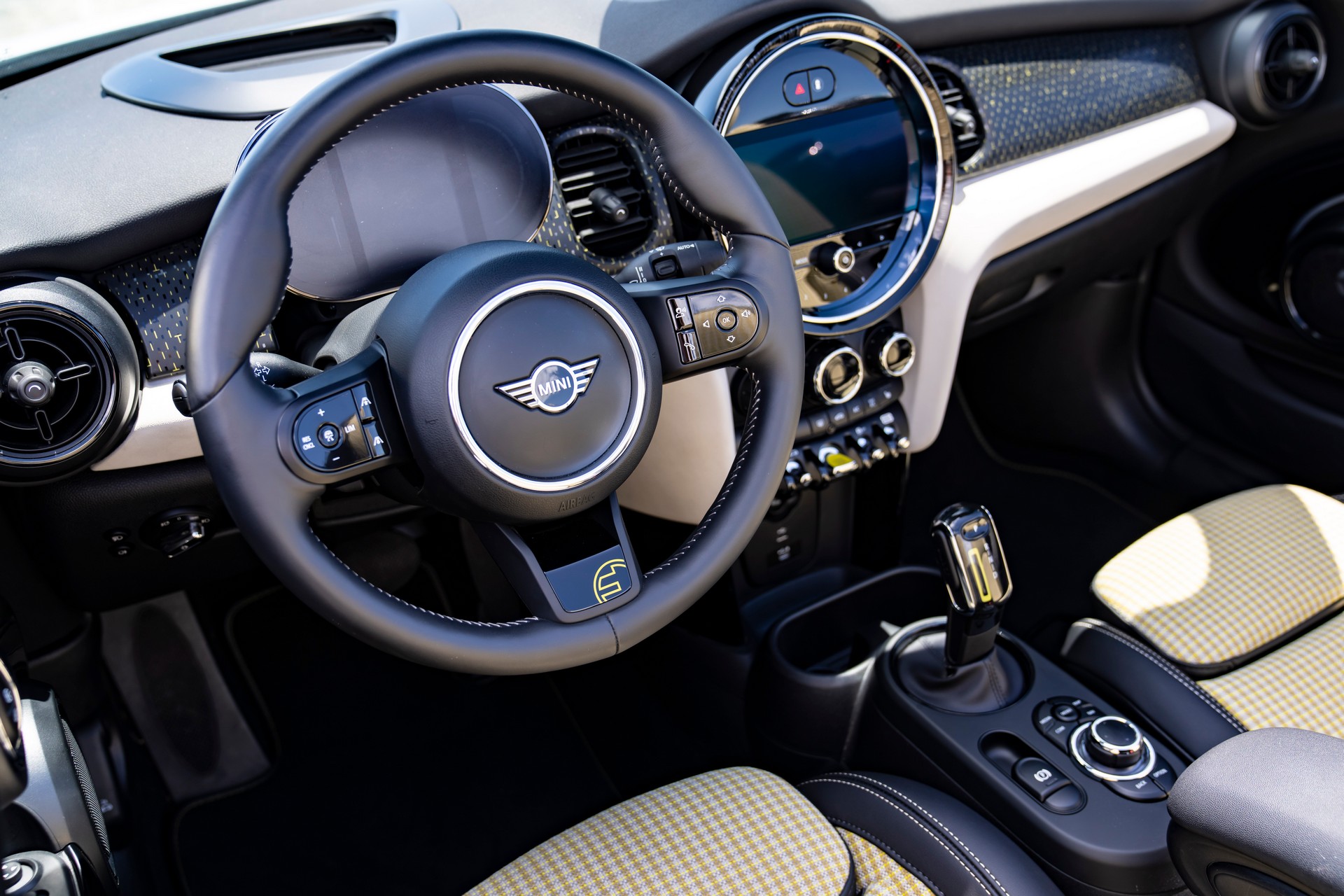 2022 Mini Cooper SE Convertible Concept Interior Steering Wheel Wallpapers #268 of 273