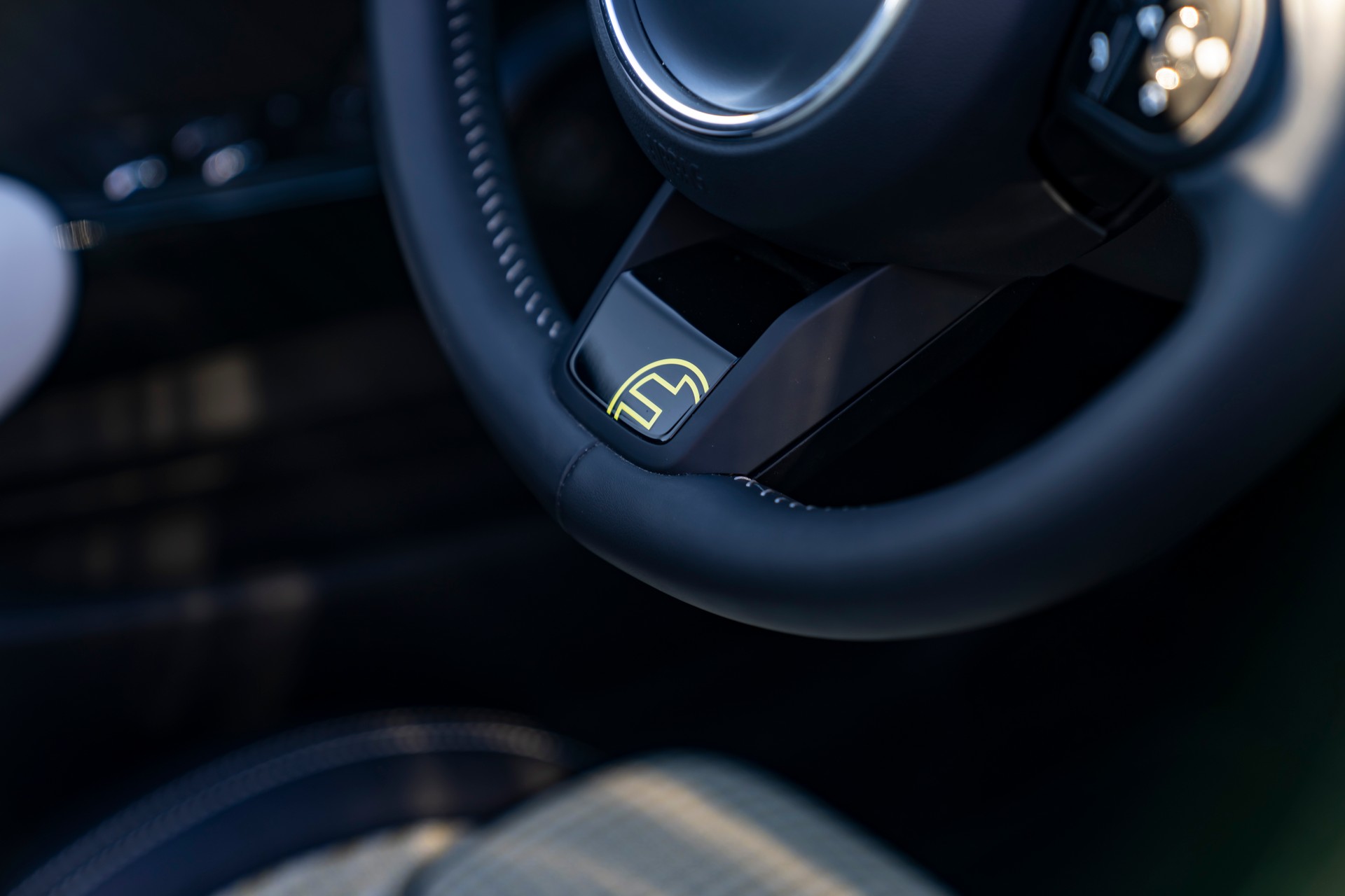 2022 Mini Cooper SE Convertible Concept Interior Steering Wheel Wallpapers #157 of 273
