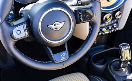 2022 Mini Cooper SE Convertible Concept Interior Steering Wheel Wallpapers 450x275 (115)