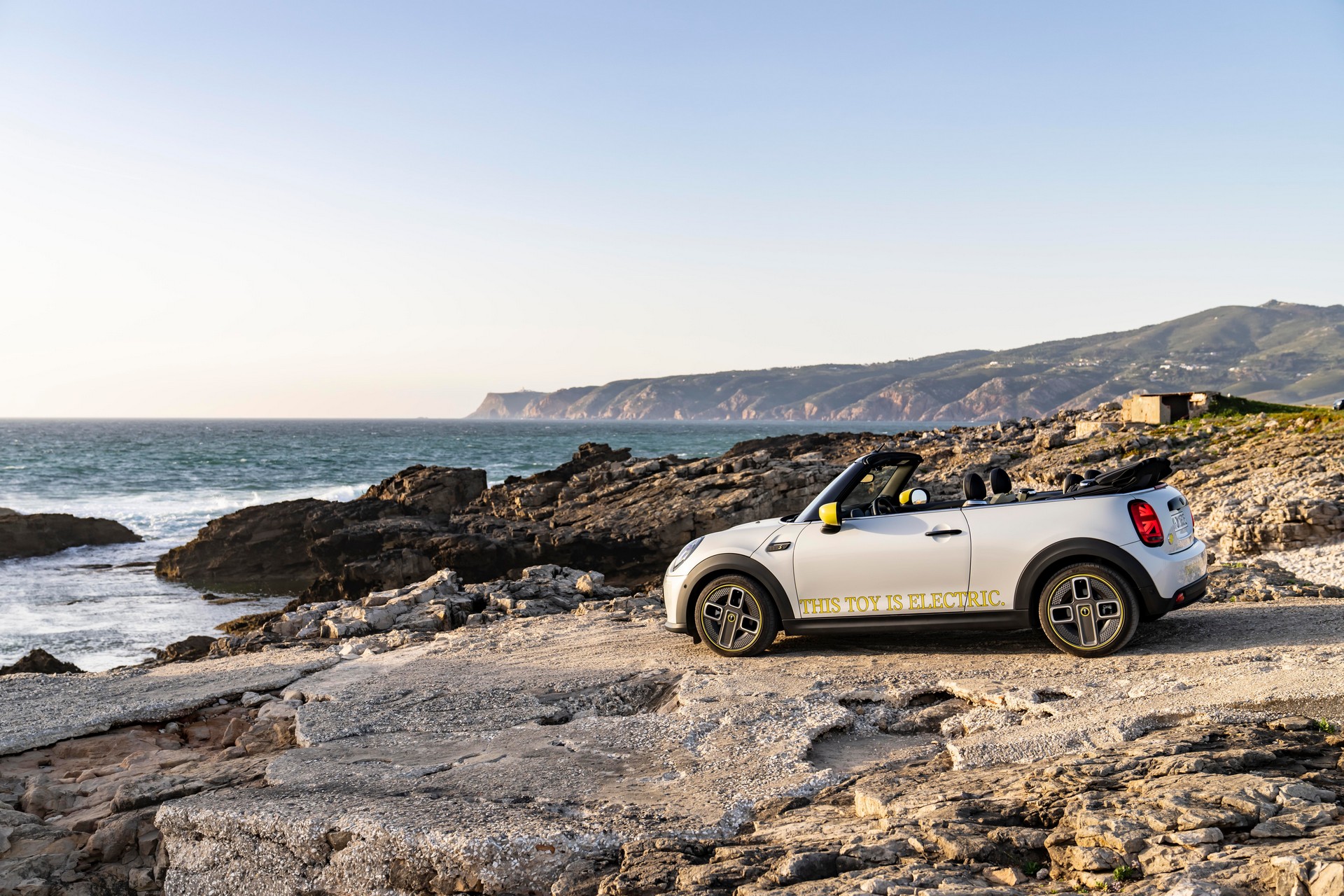 2022 Mini Cooper SE Convertible Concept Side Wallpapers #56 of 273