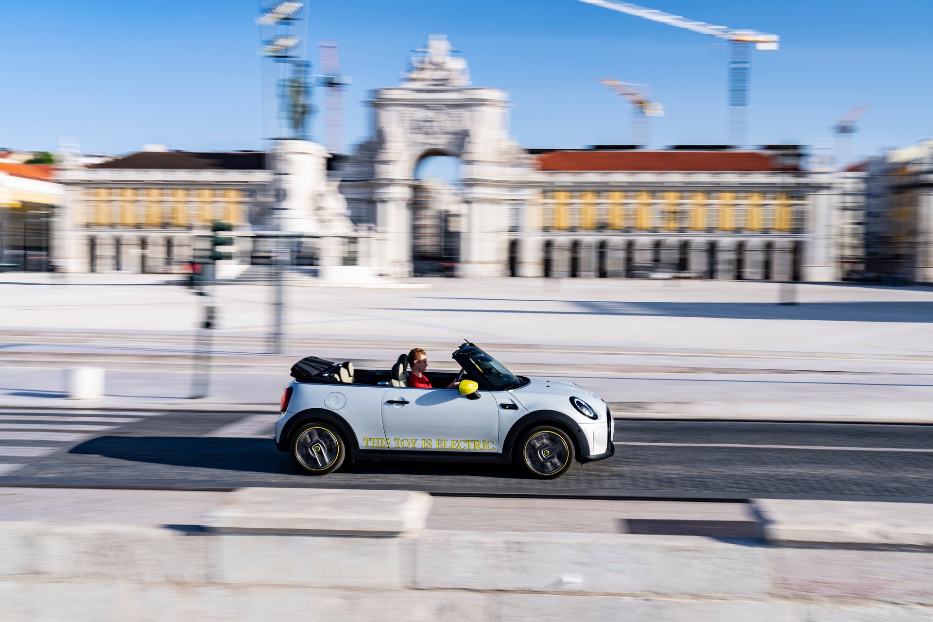 2022 Mini Cooper SE Convertible Concept Side Wallpapers  #36 of 273