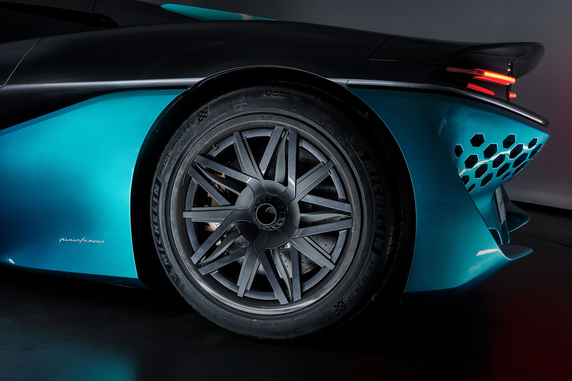 2022 Pininfarina Viritech Apricale Concept Wheel Wallpapers #16 of 16