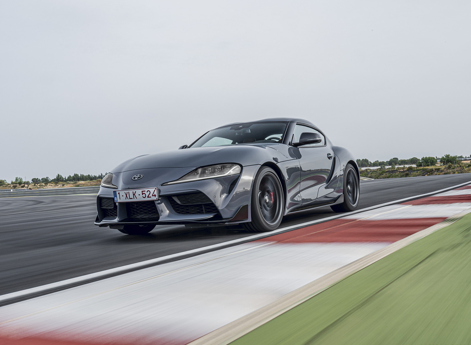 2022 Toyota GR Supra iMT Front Three-Quarter Wallpapers (2)