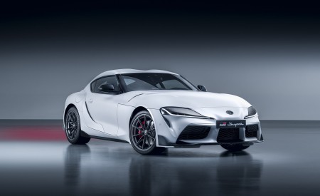 2022 Toyota GR Supra iMT Front Three-Quarter Wallpapers 450x275 (35)