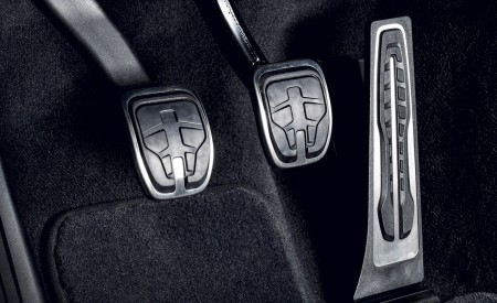 2022 Toyota GR Supra iMT Pedals Wallpapers 450x275 (45)
