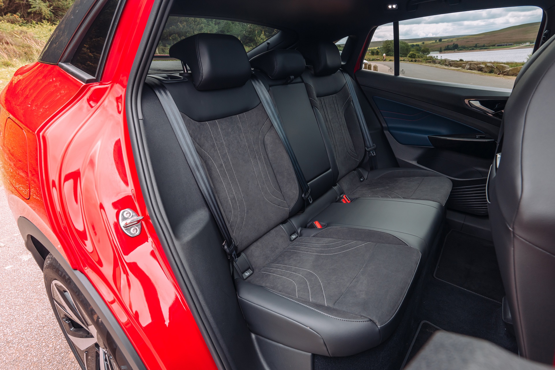 2022 Volkswagen ID.5 GTX (UK-Spec) Interior Rear Seats Wallpapers #40 of 41