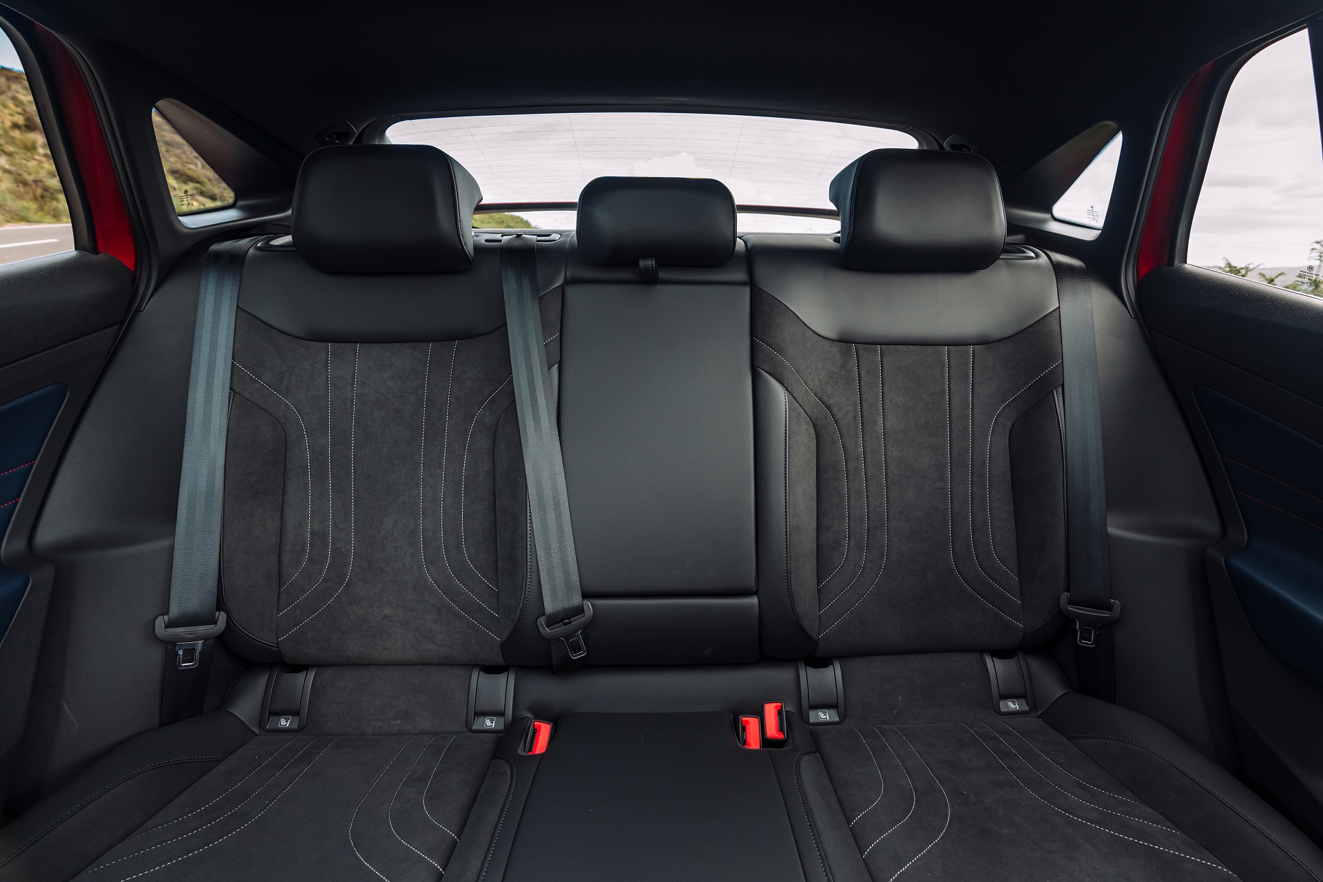 2022 Volkswagen ID.5 GTX (UK-Spec) Interior Rear Seats Wallpapers #39 of 41