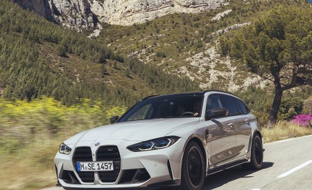 2023 BMW M3 Touring Front Three-Quarter Wallpapers 450x275 (2)
