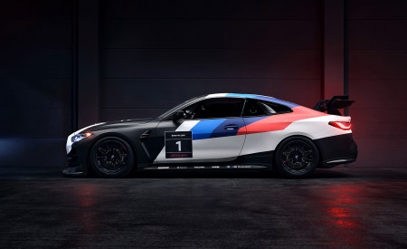 2023 BMW M4 GT4 Side Wallpapers 450x275 (3)