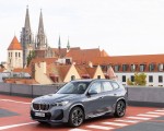 2023 BMW X1 xDrive23i Front Three-Quarter Wallpapers 150x120