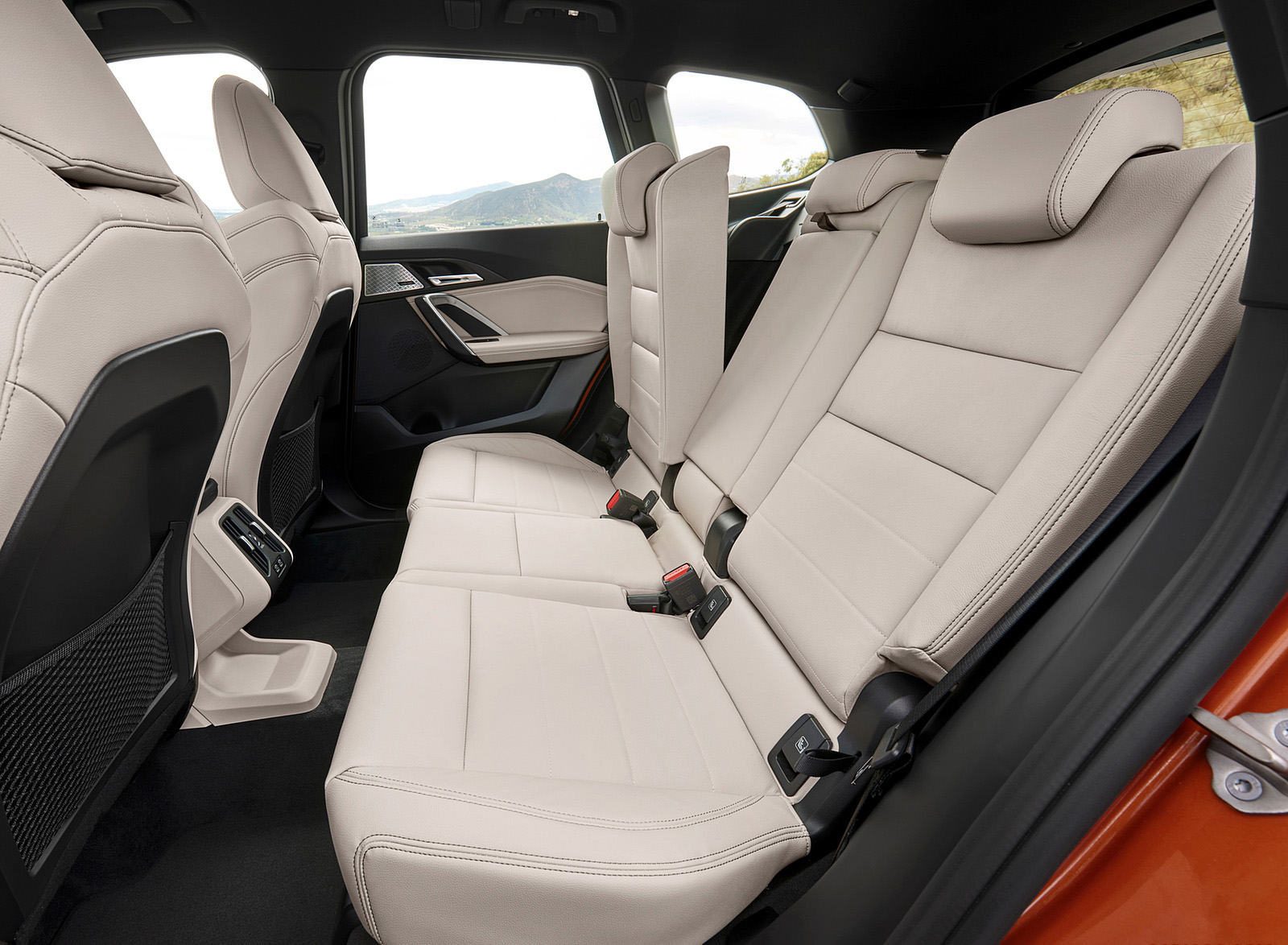 2023 BMW X1 xDrive23i Interior Rear Seats Wallpapers #76 of 175