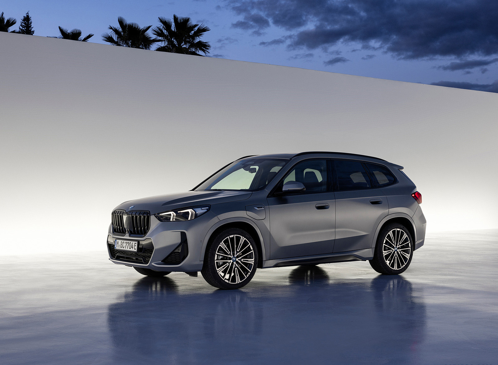 2023 BMW X1 xDrive30e Front Three-Quarter Wallpapers  #19 of 175