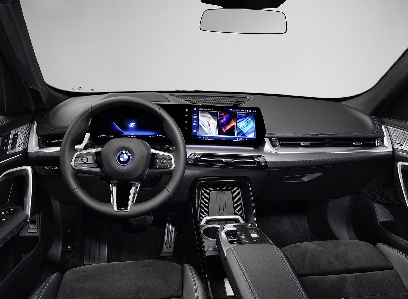 2023 BMW X1 xDrive30e Interior Cockpit Wallpapers #91 of 175