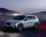 2023 BMW iX1 xDrive30 Front Three-Quarter Wallpapers 150x120 (37)