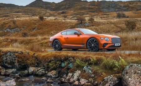 2023 Bentley Continental GT Mulliner Front Three-Quarter Wallpapers 450x275 (5)