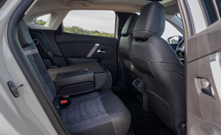 2023 Citroen e-C4 X Interior Rear Seats Wallpapers 450x275 (61)