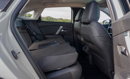 2023 Citroen e-C4 X Interior Rear Seats Wallpapers 450x275 (60)