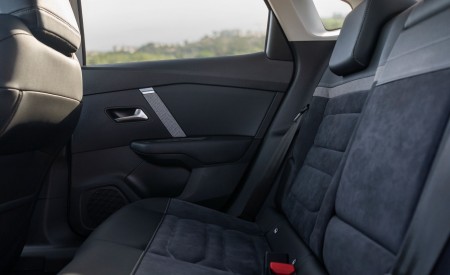 2023 Citroen e-C4 X Interior Rear Seats Wallpapers 450x275 (59)