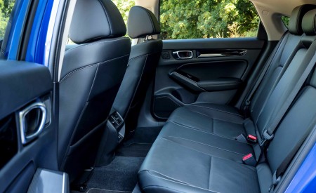 2023 Honda Civic e:HEV (UK-Spec) Interior Rear Seats Wallpapers 450x275 (49)