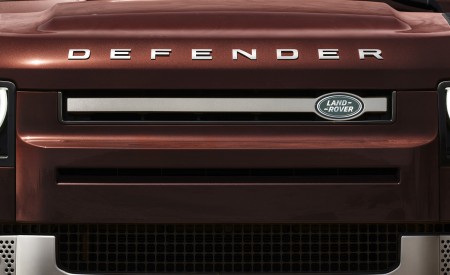 2023 Land Rover Defender 130 Grille Wallpapers 450x275 (24)