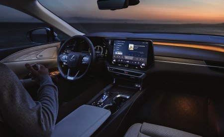 2023 Lexus RX 350 Interior Wallpapers 450x275 (32)