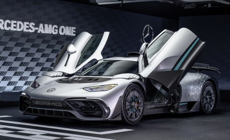 2023 Mercedes-Benz AMG ONE Front Three-Quarter Wallpapers 450x275 (29)