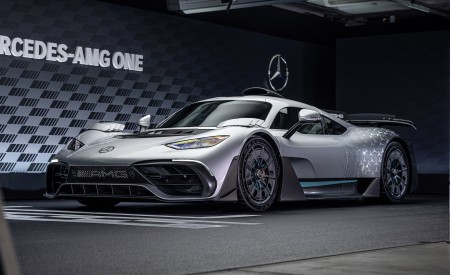 2023 Mercedes-Benz AMG ONE Front Three-Quarter Wallpapers  450x275 (13)
