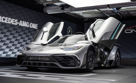 2023 Mercedes-Benz AMG ONE Front Three-Quarter Wallpapers 450x275 (30)